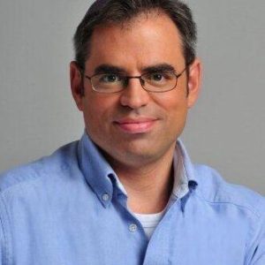 Daniel-Goldman-Picture-Blue-shirt-smiling-18-Jan-2015